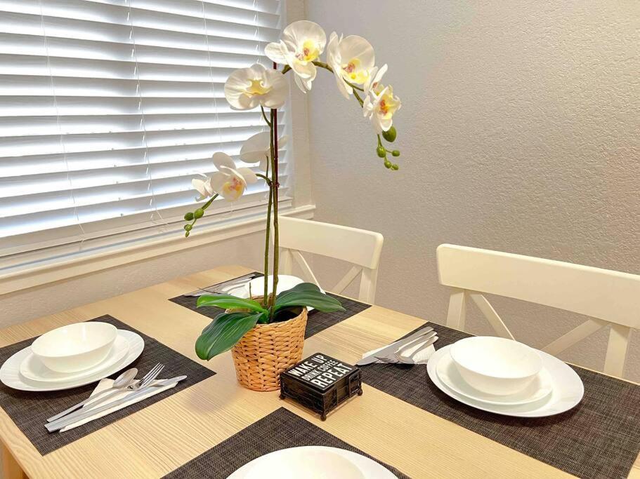 Luxury Condo In The Heart Of Midtown Sacramento Bagian luar foto